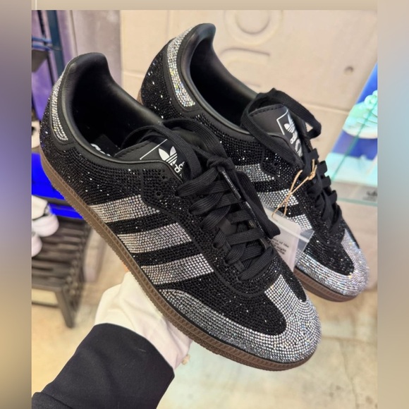 Adidas ✨✨✨Samba OG Crystal
Embellished Sneaker Size 7 - NWT - Picture 10 of 16